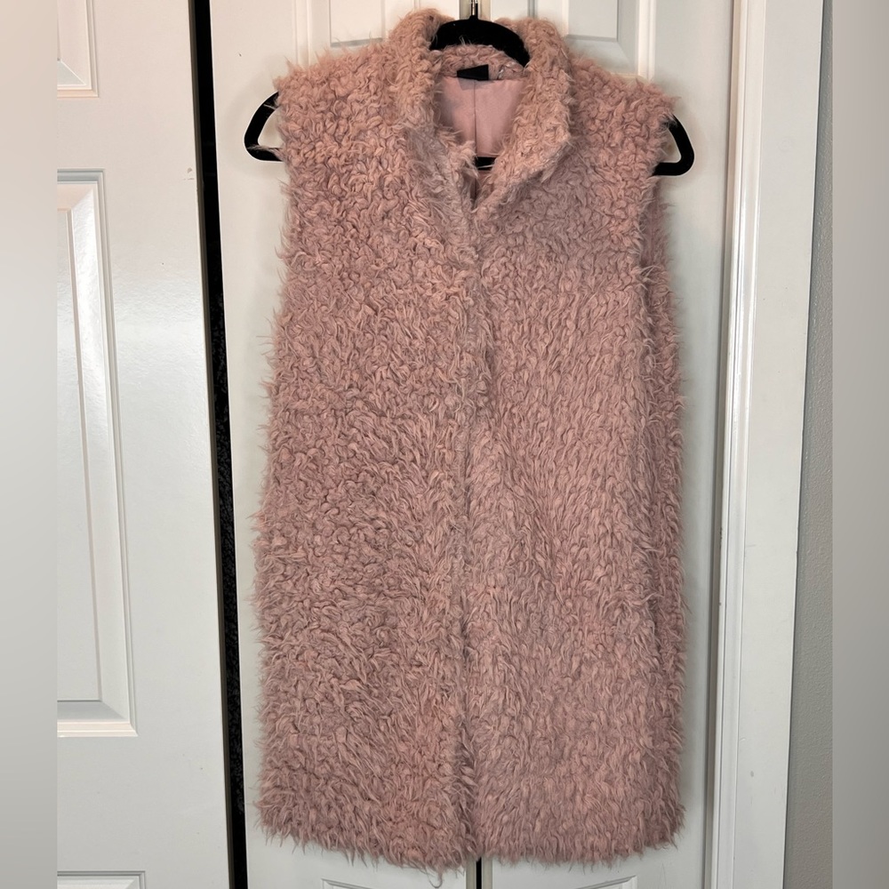 NWOT Love Token- Faux Fur Vest -Blush Long Vest Women’s Small Ret.$138